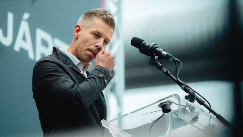 Lezárult a titokzatosság, és most már világosan látható, miért nem tudja Magyar Péter követni a kormány politikai lépéseit.