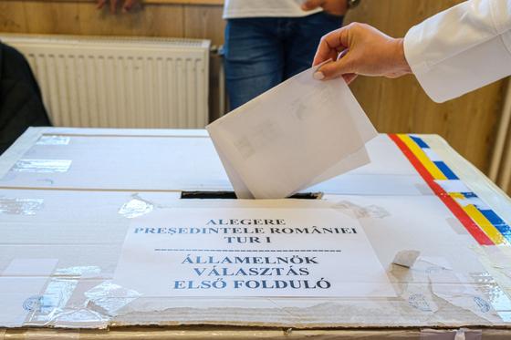 Orosz hatalmi körök megpróbálták befolyásolni a román elnökválasztás menetét.