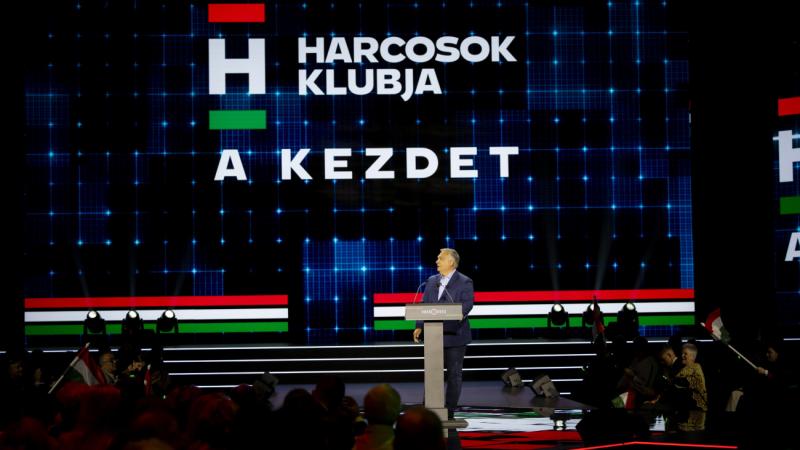 A Fidesz lendületet vesz, energikus lépéseket tesz, és beindítja kampánygépezetét – vélekednek a Harcosok Klubjának elemzői.