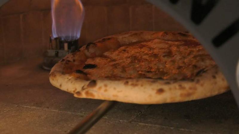 Fantasztikus ízek! - Egy izgalmas összehasonlítást készítettünk a klasszikus olasz pizzáról és annak gluténmentes alternatívájáról - VIDEÓ | ma7.sk