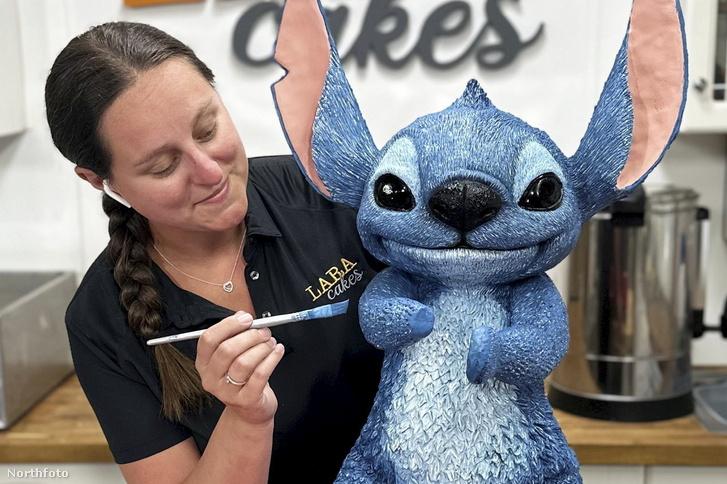 Életnagyságú tortát alkottak Stitch inspirálásával, és teljesen lenyűgözött minket!