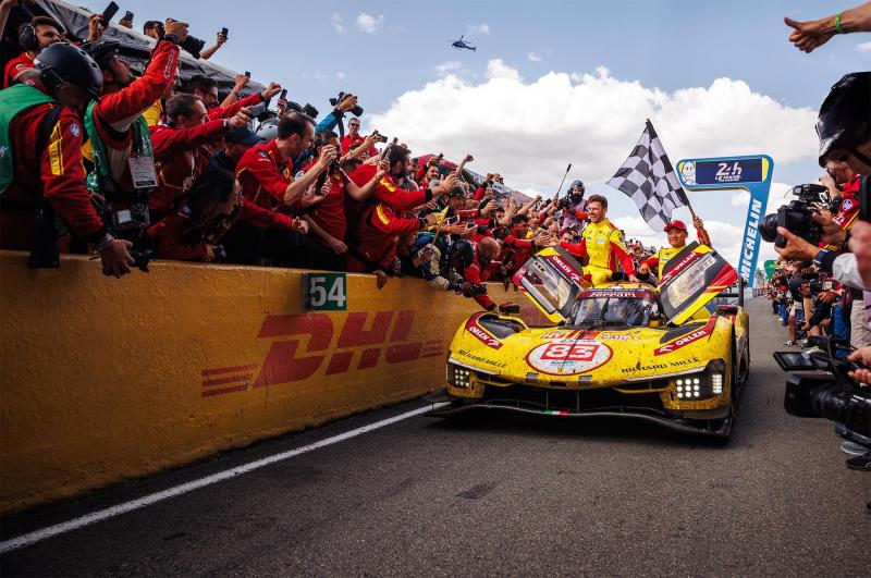 340 km/h-ról megállni, 24 órán át tartó küzdelem - Le Mans nem csupán egy autós verseny, hanem a motorsport esszenciája.