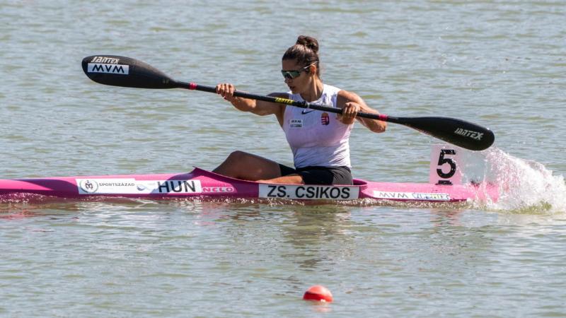 Maratonra készült, de végül a magyar válogatott titkos ászaként ragyogott, és bravúraranyat szerzett!
