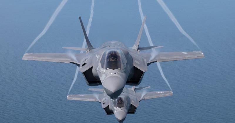 A F-35-ös vadászgépek körüli diskurzus egyre inkább felerősödik: vajon csupán hangulatkeltésről van szó, vagy valóban komoly problémák merültek fel ezekkel a csúcstechnológiás repülőgépekkel? A katonai szakértők és elemzők véleménye megoszlik, miközben a 