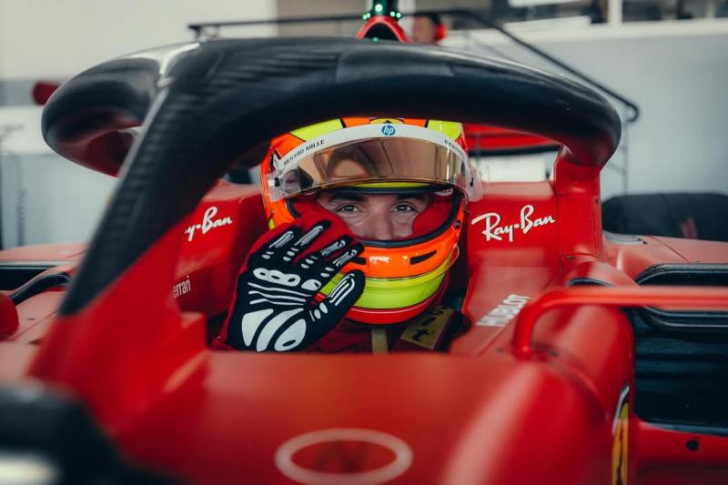 A legidősebb Leclerc-fivér az F1-es versenypályán: Testvérei meglepő ajándékkal rukkoltak elő - F1VILÁG.HU