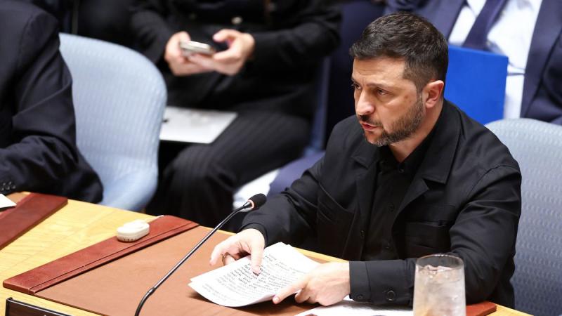 Zelenszkij a kamerába nézve kifejezte, hogy a magyaroknak támogatniuk kell a Tiszát – ez a kijelentés sokak figyelmét felkeltette. (VIDEÓ)