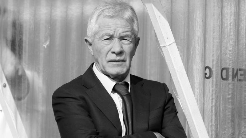 Mezey György, a sport világának kiemelkedő alakja, sajnálatos módon eltávozott közülünk. Az M4 Sport csatorna és a sportközösség gyászolja a legendás szakembert, aki évtizedeken át formálta a sportágakat és inspirálta a fiatal tehetségeket. Emlékét örökké