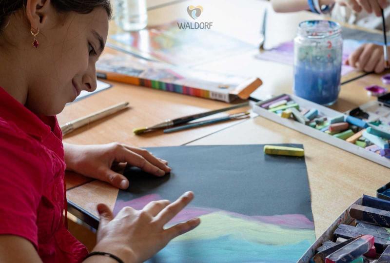 Fedezd fel a Waldorf-pedagógia világát: Nyílt nap a 9. és előkészítő osztály iránt érdeklődők számára! Csatlakozz hozzánk, hogy megismerd az egyedi tanítási módszereket és a kreatív tanulási lehetőségeket, amelyek segítenek a diákok személyiségének kibont