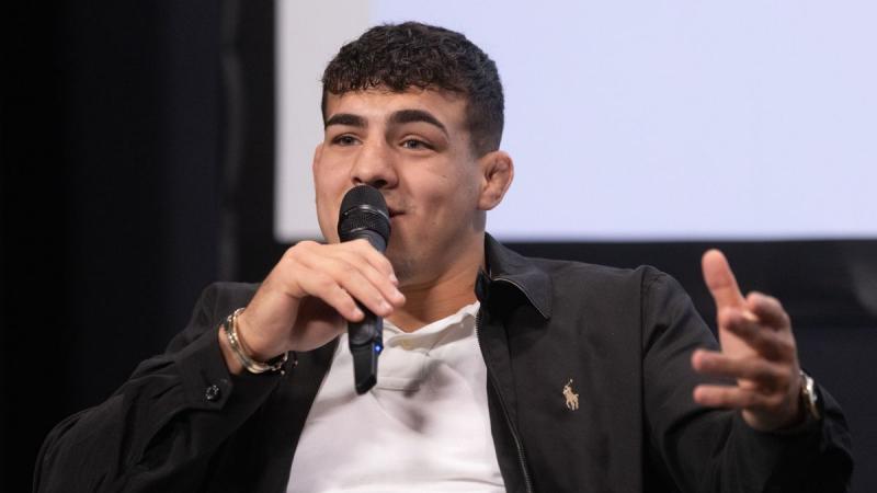 Ilyen még sosem történt: Losonczi Dávid 15 millió forinttal támogatta a templom felújítását!